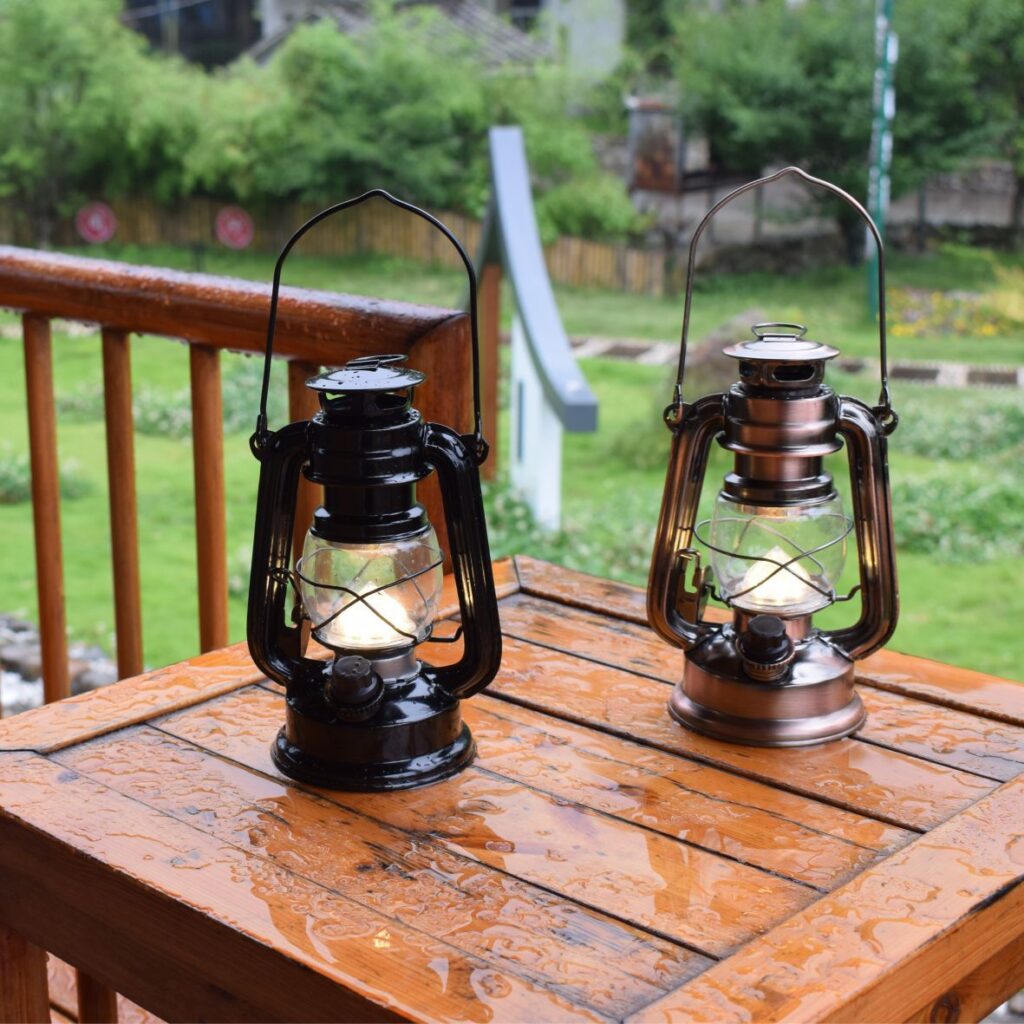 Rechargeable Retro Outdoor Camping Lantern (4)